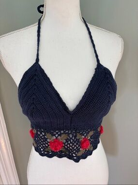 Forever 21 Navy Crochet Halter Crop Top Red Roses Festival Medium